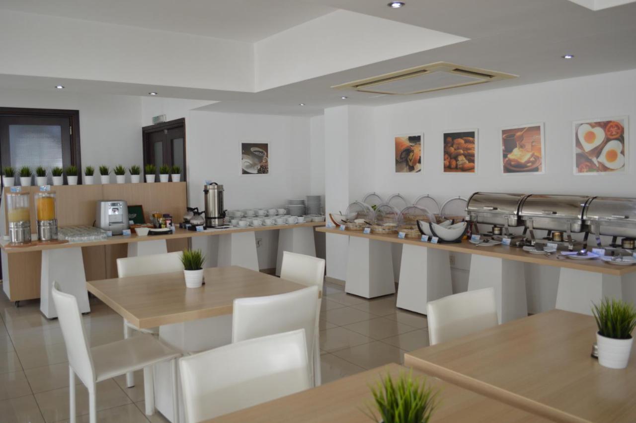 Les Palmiers Petrou Apartments Larnaca Exterior photo
